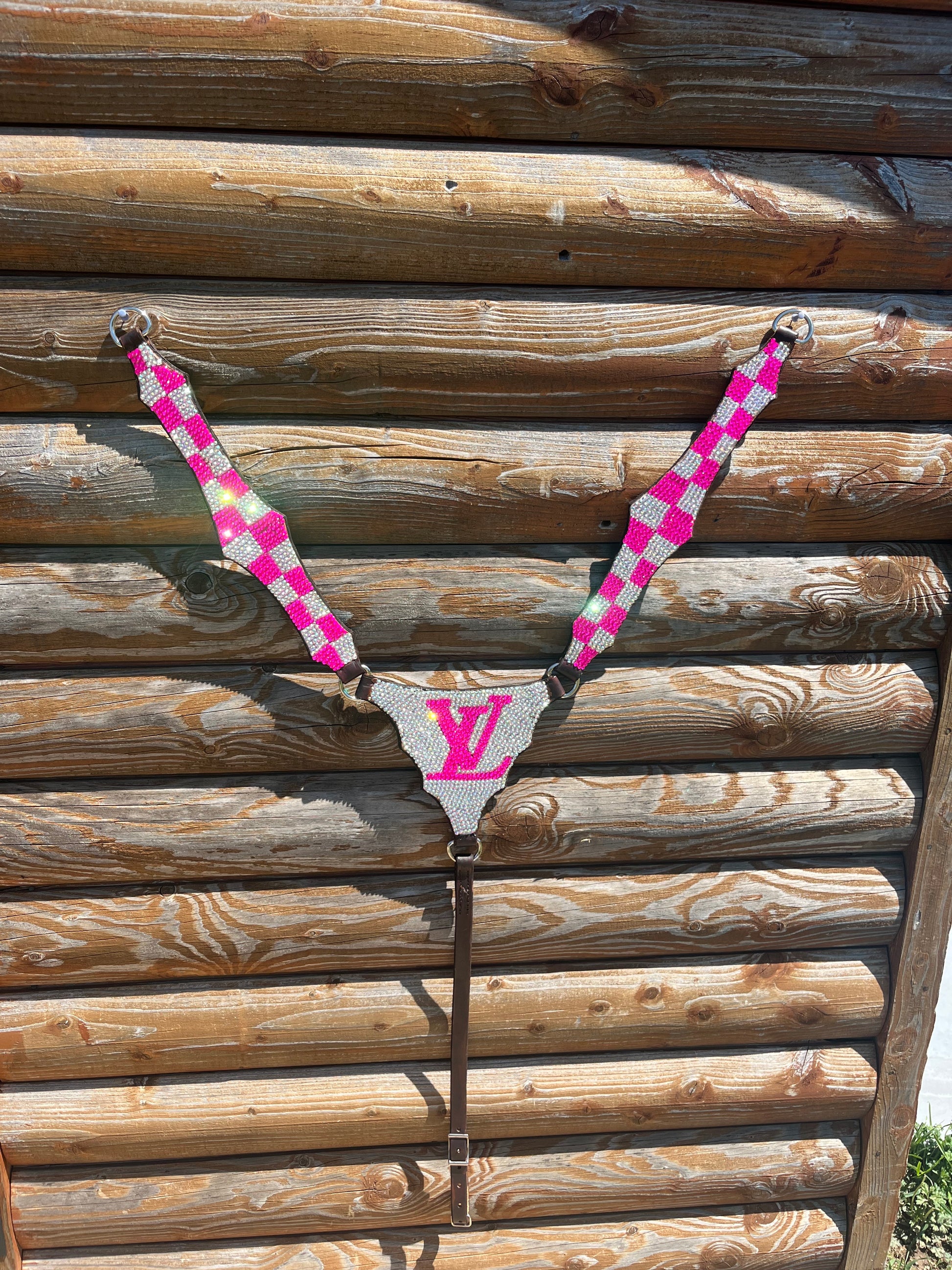 Checkered white and pink LV symbol gladiator